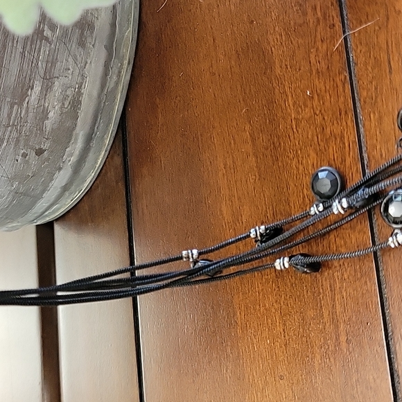 🐈‍⬛ VERA WANG NECKLACE - Picture 3 of 8